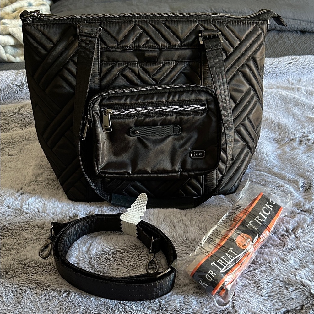 Lug Black Catamaran with bonus Halloween Strap